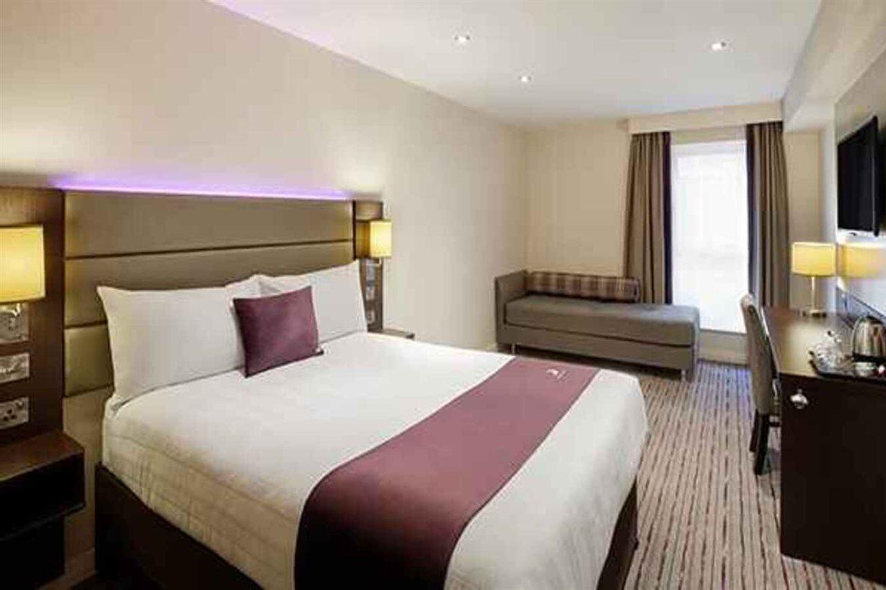 Premier Inn Oxford Kidlington Exterior photo